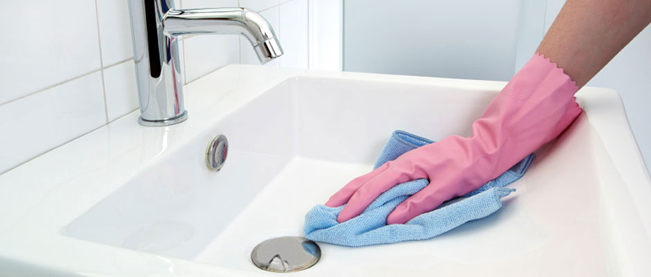 Housekeepers and Household Staffing